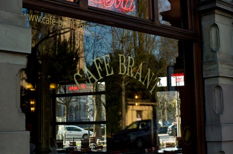 La terrasse du Café Brant pourrait cesser d'accueillir les Strasbourgeois le 15 octobre (Photo Matthieu Mondoloni)