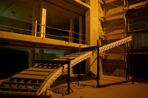 Les premiers éléments de l'escalier central sont arrivés début janvier.