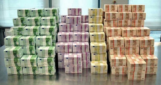 1,2 millions d'euros en petites coupures, ça doit faire pas mal de papier... (Photo Aranjuez1404 / FlickR / CC)