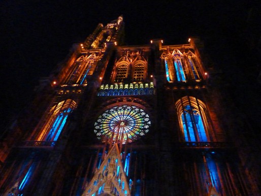 Cathédrale Notre-Dame de nuit (wikimedia commons/ cc)