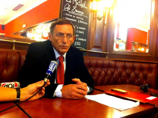 Robert Herrmann a annoncé sa candidature à la primaire interne du PS au Snack Michel ce mercredi à 16h30 (Photo MM / Rue89 Strasbourg)