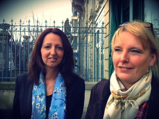 Catherine Geiger (à gauche) et Emmanuelle de Gail présentent une liste UMP-UDI à Ostwald (Photo MM / Rue89 Strasbourg)