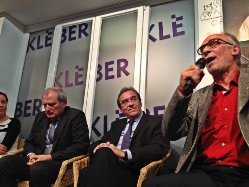 Jean-Claude Val, candidat du Front de gauche (en rouge), a été l'orateur le plus apprécié du débat sur la transition écologique, jeudi à la librairie Kléber (Photo MM / Rue89 Strasbourg)
