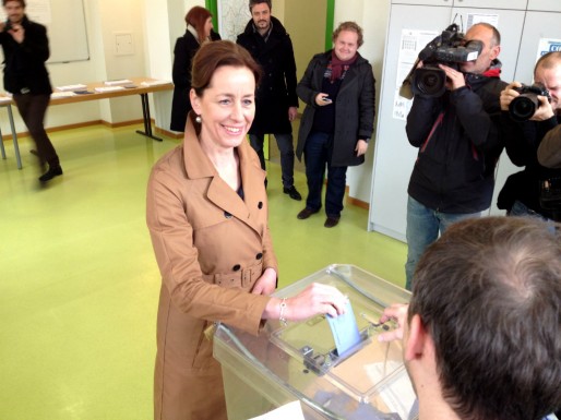Candidate UMP, ancienne maire de 2001 à 2008 et candidate pour le redevenir, Fabienne Keller a voté à la Krutenau (Photo MM / Rue89 Strasbourg)