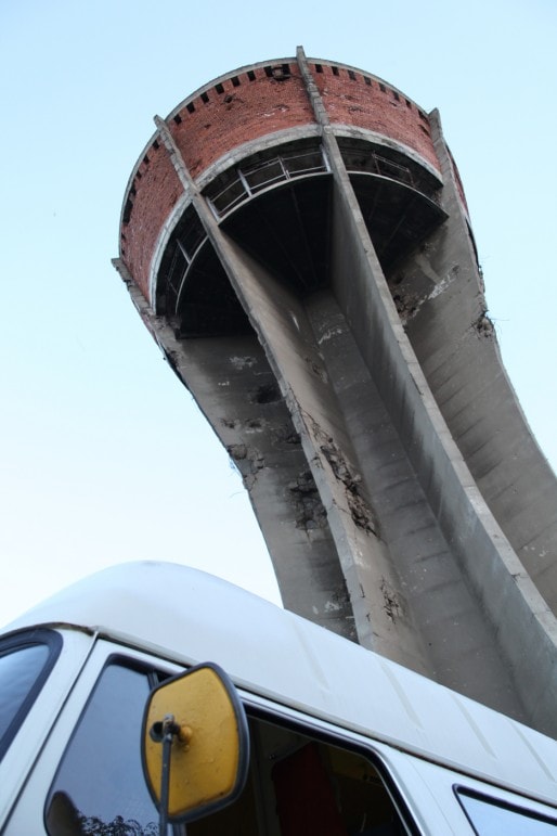 Le château d'eau abandonné en dit long sur l'état de la ville... (Photo BC / Rue89 Strasbourg)