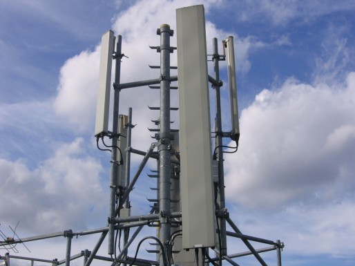 L'installation de la 4G+ a coûté entre 20 et 30 000€ par relais à Orange (Photo Wikimedia Commons)