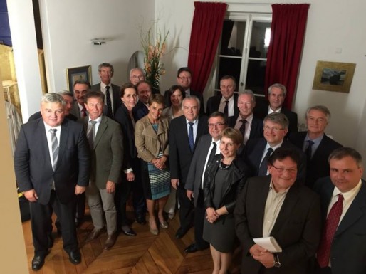 Réunion des "grands élus" de la majorité alsacienne, mardi soir au Sénat (Photo blog d'Éric Straumann)