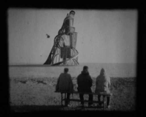 Alexander Ugay, Bastion (vidéo, 2007). Le Monument à la 3ème Internationale (1920) de Tatline est une ode au modernisme soviétique – doc. remis