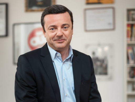 Emmanuel Rials, président de OÜI FM, fervent partisan de la RNT pour atteindre Strasbourg comme d'autres villes. (Photo Yann Buisson / OÜI FM)