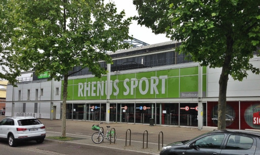 Inauguré en 2003, le Rhénus Sport est aujourd'hui trop petit pour les ambitions européennes de la SIG (photo JFG / Rue89 Strasbourg)