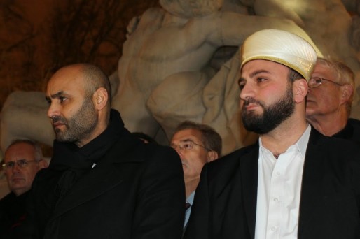 Abdelhaq Nabaoui et Eyup Sahin, vice-président et actuel président du CRCM, le 9 janvier à Strasbourg lors du rassemblement de réaction aux attentats terroristes à l'appel des musulmans. Claire Gandanger/Flickr.cc