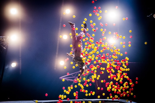 Un spectacle d'acrobates finlandais pour se mettre la tête à l'envers au Maillon pour la saison 2015-2016 : "Super Sunday" photo Petter Hellman