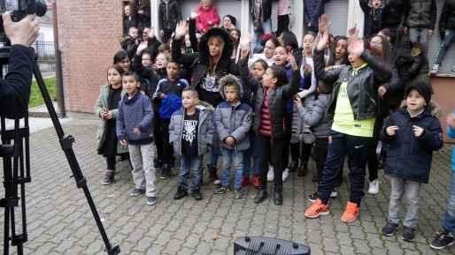 Les enfants du CSC lors du tournage du clip (Document remis)