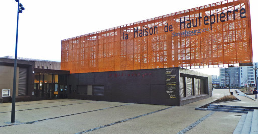 La nouvelle médiathèque de Hautepierre est intégrée à la maison de Hautepierre (photo JFG/Rue89 Strasbourg)