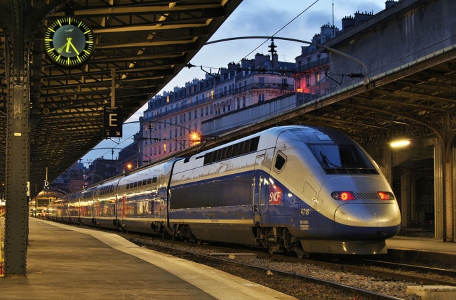 Un TGV duplex (sur deux étages) en gare de Paris (photo Nelso Silva / Flickr / cc)