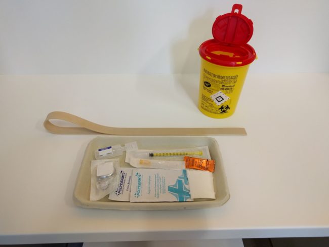 Le kit d'injection, fourni par Argos (Photo PF / Rue89 Strasbourg / cc)