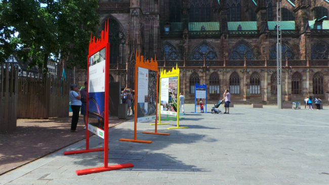 Les panneaux mettent en avant les lieux emblématiques de la Neustadt. (MC / Rue89 Strasbourg / cc)