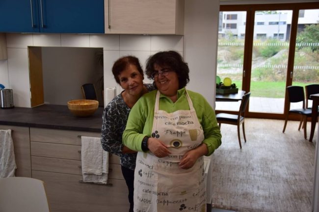 Ce que les résidents préfèrent : les activités communes comme la cuisine (doc remis / Arche Strasbourg / Facebook)
