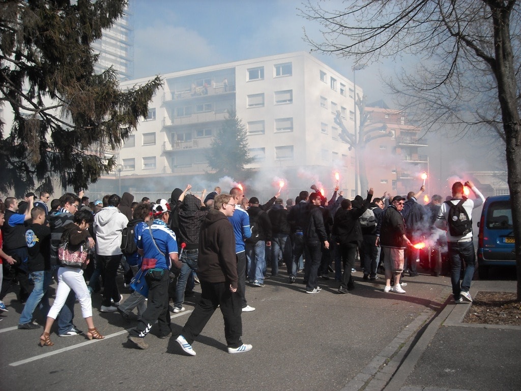 Tram bleu, fumigènes et Cookie Dingler