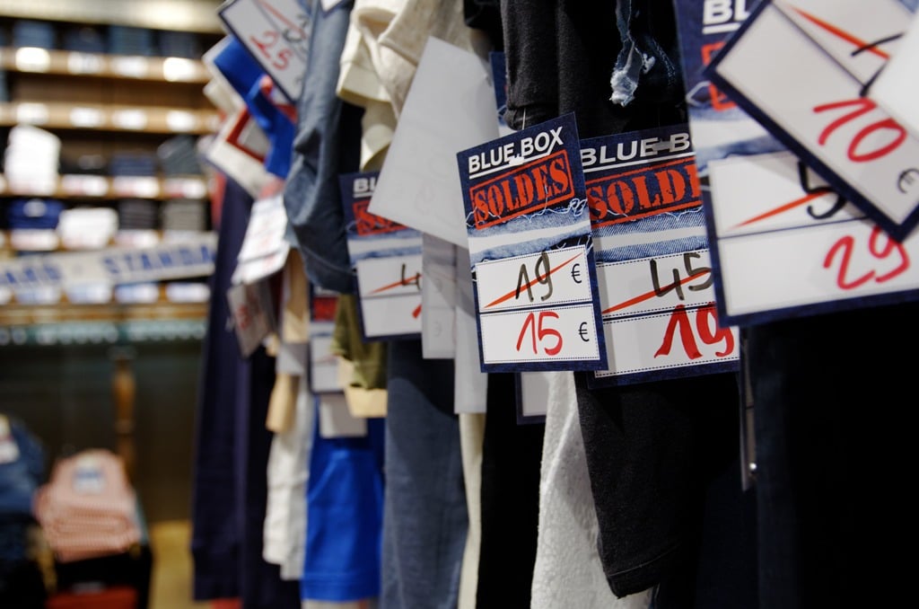 L’ouverture des commerces le dimanche des soldes d’hiver jugée contraire au droit local