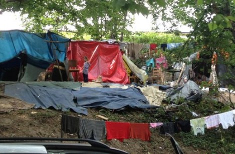 Le tribunal autorise l’expulsion de 110 roms de leurs campements