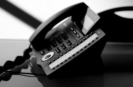 SOS Amitié : qui est à l’appareil