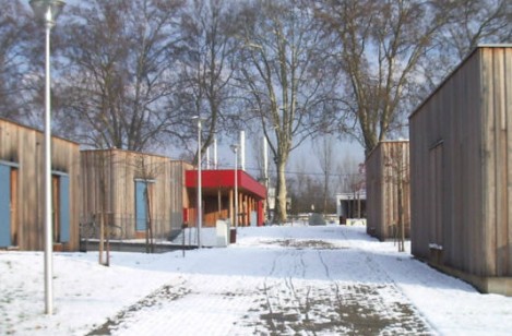 Le village des Berges de l'Ain : la solution de la dernière chance pour les SDF