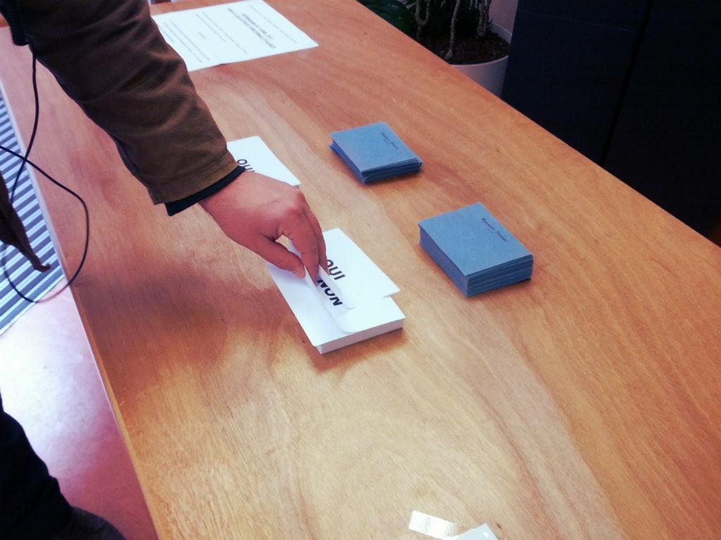 DImanche 7 avril au matin, dans un bureau de vote de Strasbourg (Photo PF / Rue89 Strasbourg)