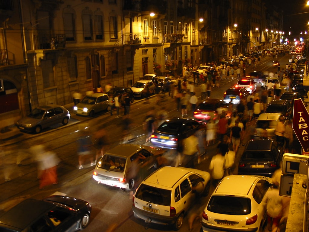 Circulation à Strasbourg lors du 14 juillet 2005 (Photo : isobrown / FlickR / CC