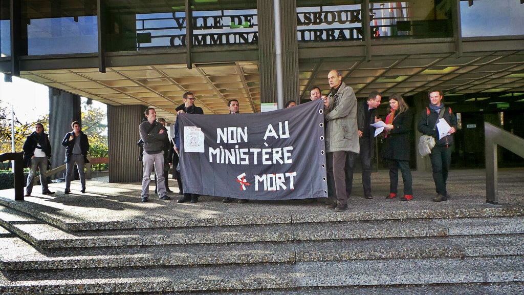 Les inspecteurs du travail n'ont pas été entendus par leur ministre lundi, à l'occasion de son passage à Strasbourg (Photo PF / Rue89 Strasbourg / cc)