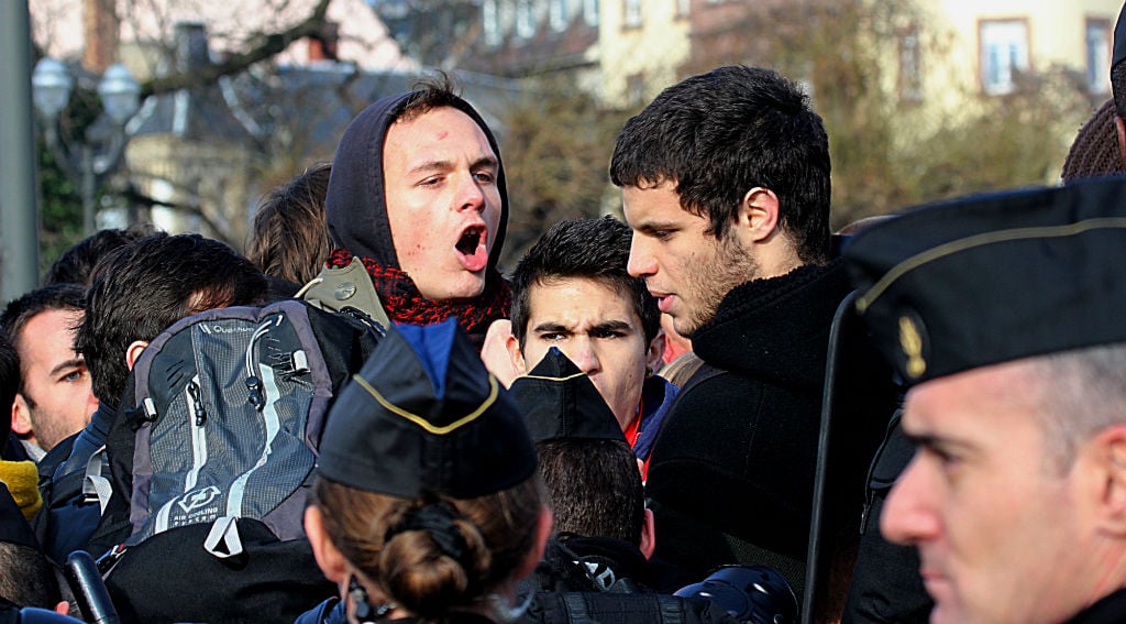 Les photos de la manif anti-Hollande jeudi devant le Palais U