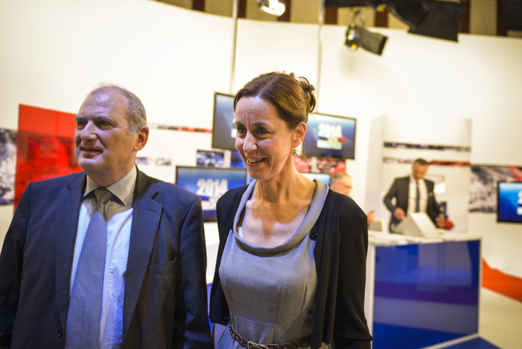 François Loos, candidat UDI, n'a pas attendu très longtemps avant de rejoindre Fabienne Keller, candidate UMP. Il a diffusé un communiqué en ce sens dès 23h30.