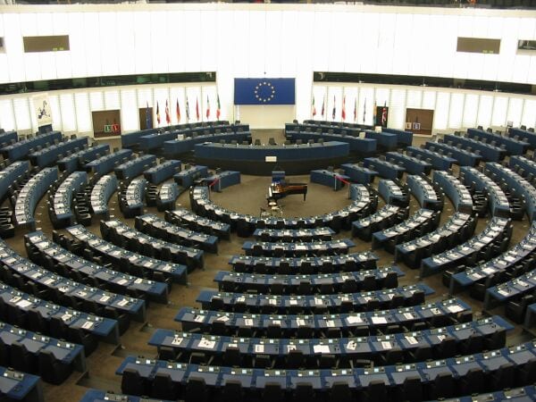 L'intérieur du Parlement européen (Photo Cédric Puisney / Wikimedia Commons / cc)