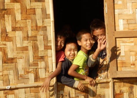 En Asie du sud-est : joyaux, argent, vestiges, cicatrices et sourires