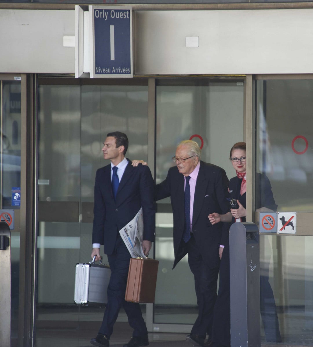 Jean-Marie Le Pen à l'aéroport d'Orly en provenance de Strasbourg (DR)