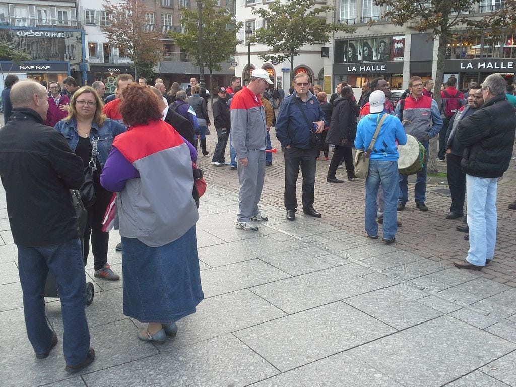 Les salariés de Caddie manifestaient le 15 octobre place Kléber (Photo Baptiste Cogitore / Rue89 Strasbourg / cc)