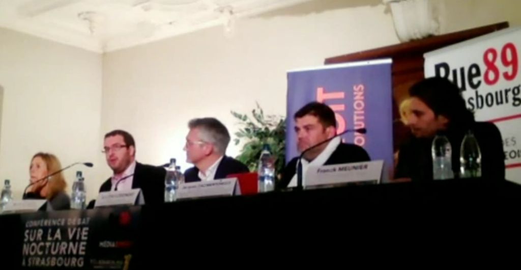 Le débat sur la vie nocturne (capture d'écran)