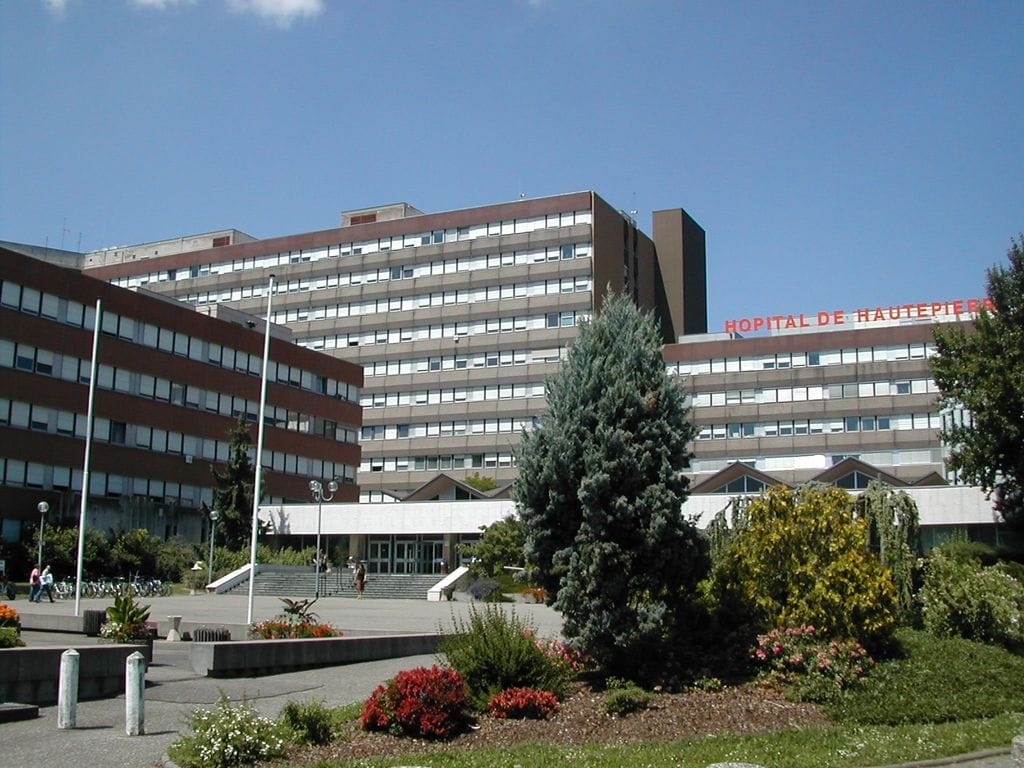 L'imposante entrée du centre hospitalier d'Hautepierre (Photo Archi-Strasbourg / cc)