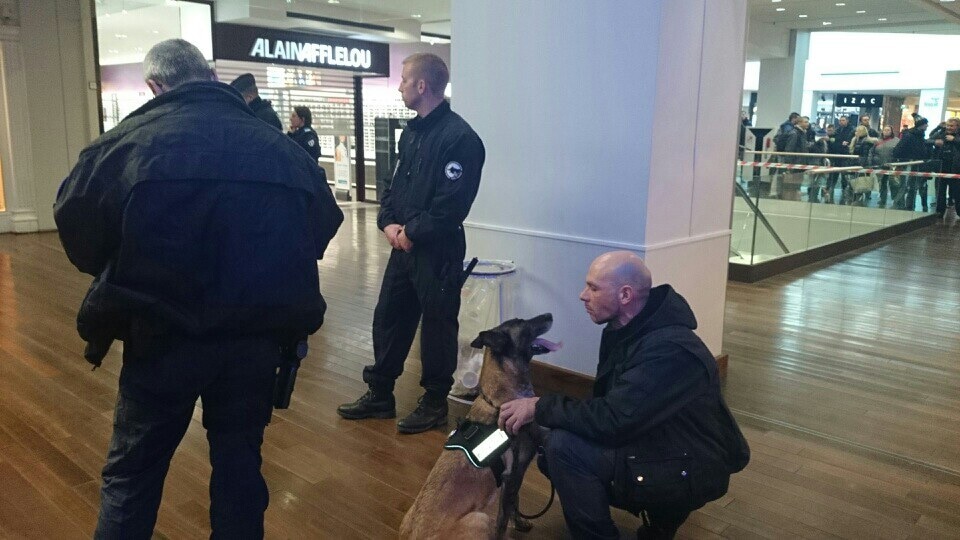 Fausse alerte à la bombe place des Halles