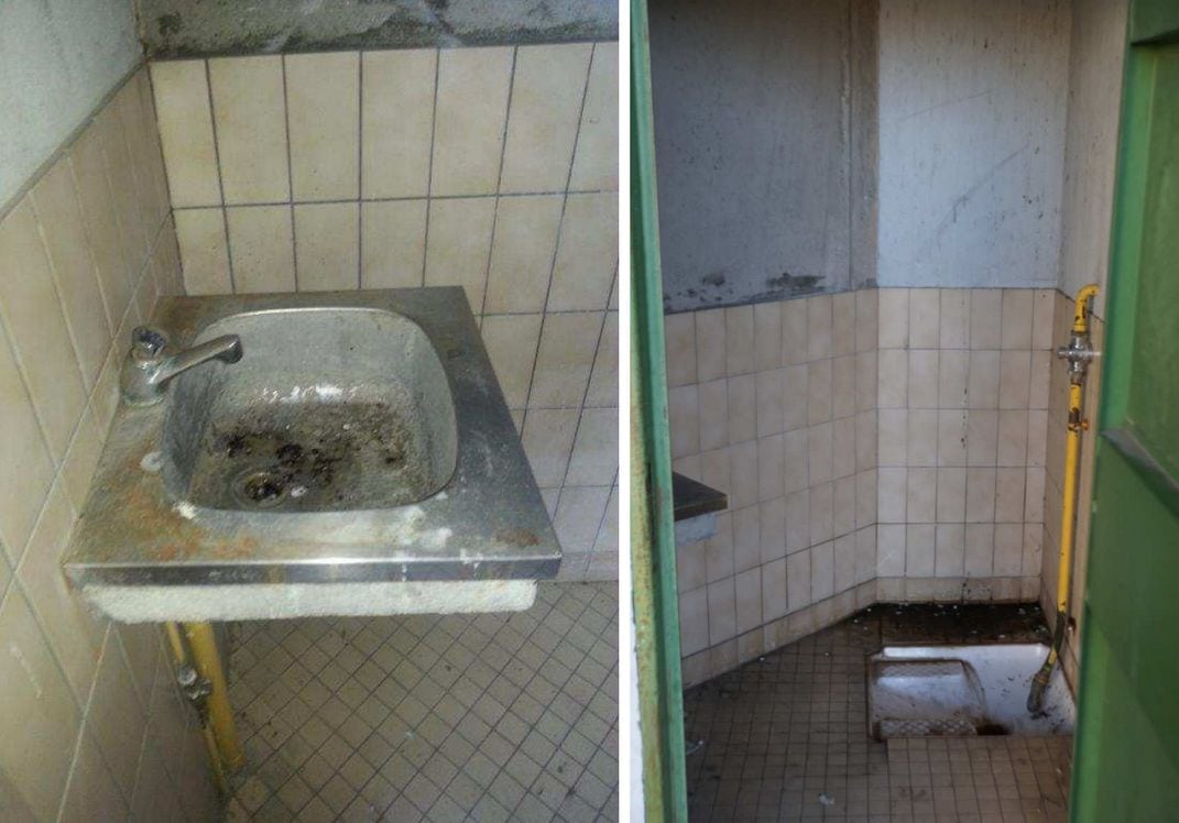 Le bloc sanitaire (Photo CGLPL)