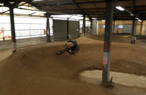 Un "bike park indoor" devrait bientôt ouvrir ses doors à Strasbourg (capture d'écran)