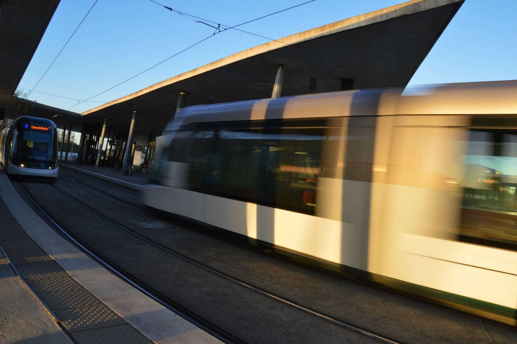 Le tramway en station à Hoenheim (Photo Franck Brucker / Flickr / cc)