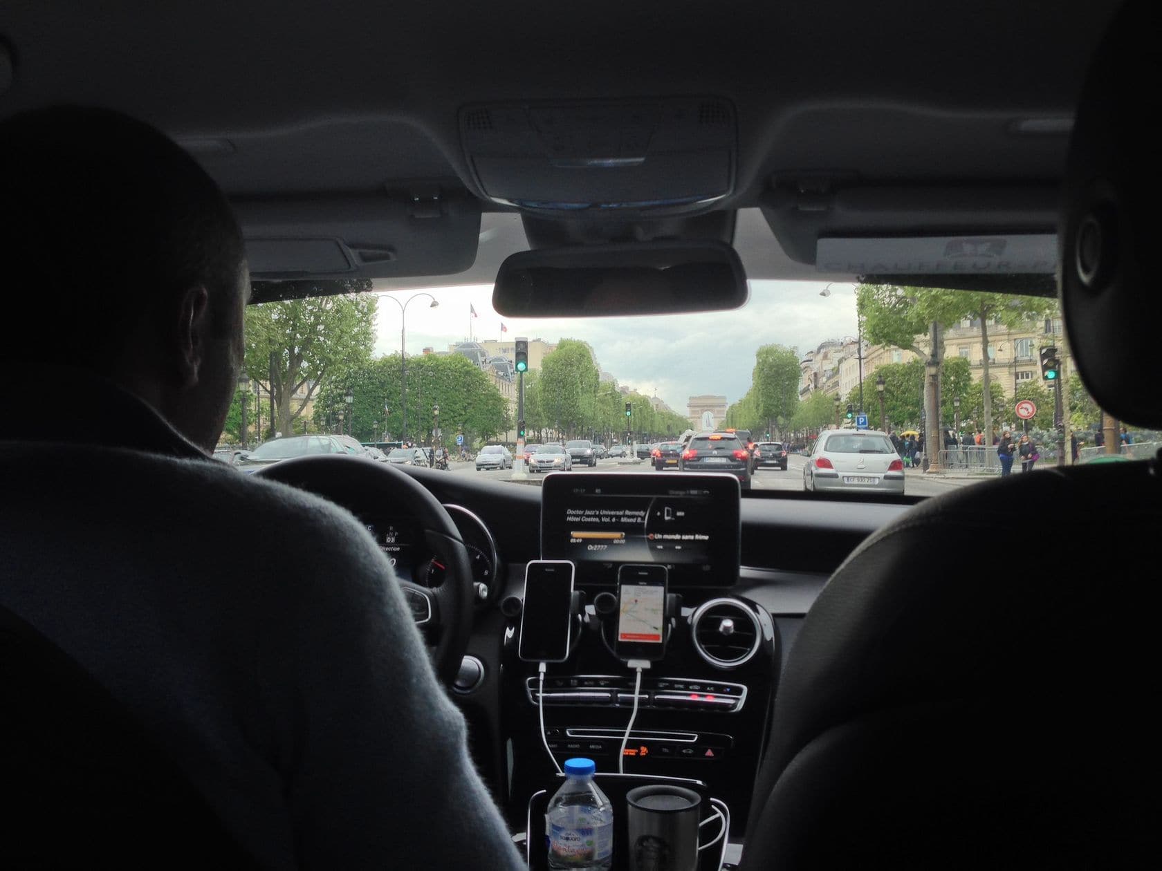 Autour d’Uber et des VTC, un éco-système se met en place