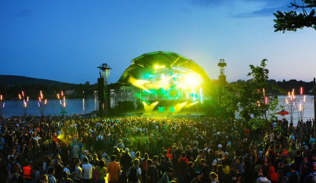 Assistez aux concerts les pieds dans le sable à La Plage (Photo : Eurockéennes de Belfort)