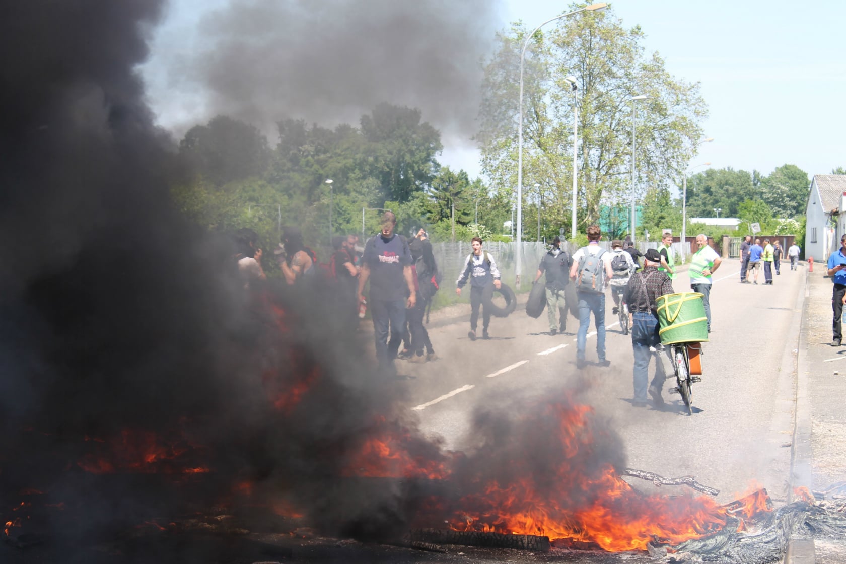 Le port aux pétroles brièvement bloqué par une trentaine de manifestants