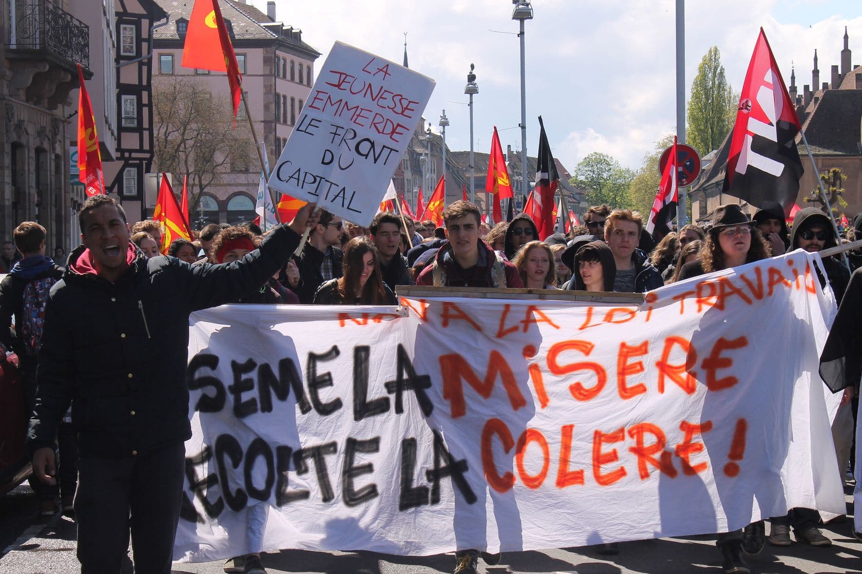 Manifestation contre la loi travail à Strasbourg le 28 avril (Photo Pablo Desmares / Rue89 Strasbourg / cc)