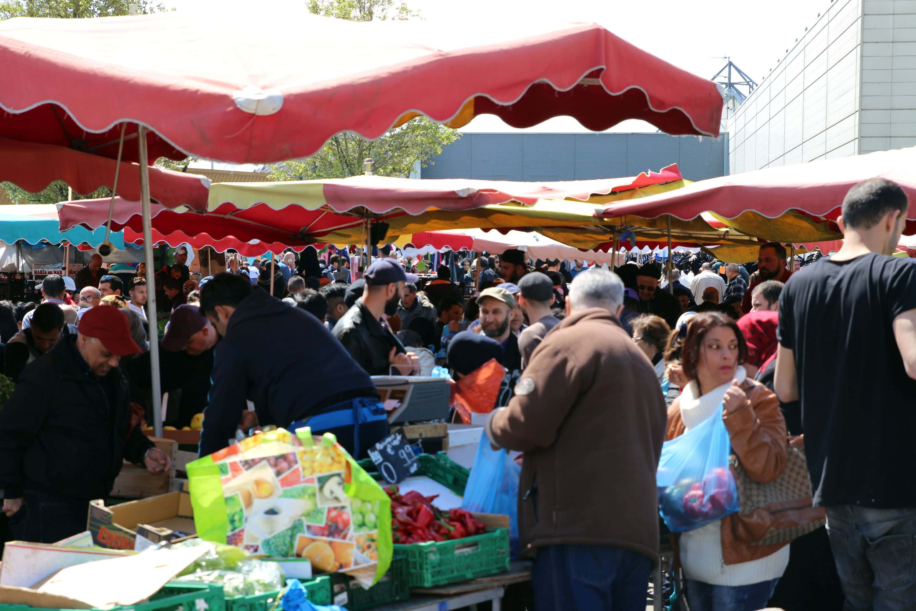 Au marché de Hautepierre, le prix des légumes s’adapte aux budgets