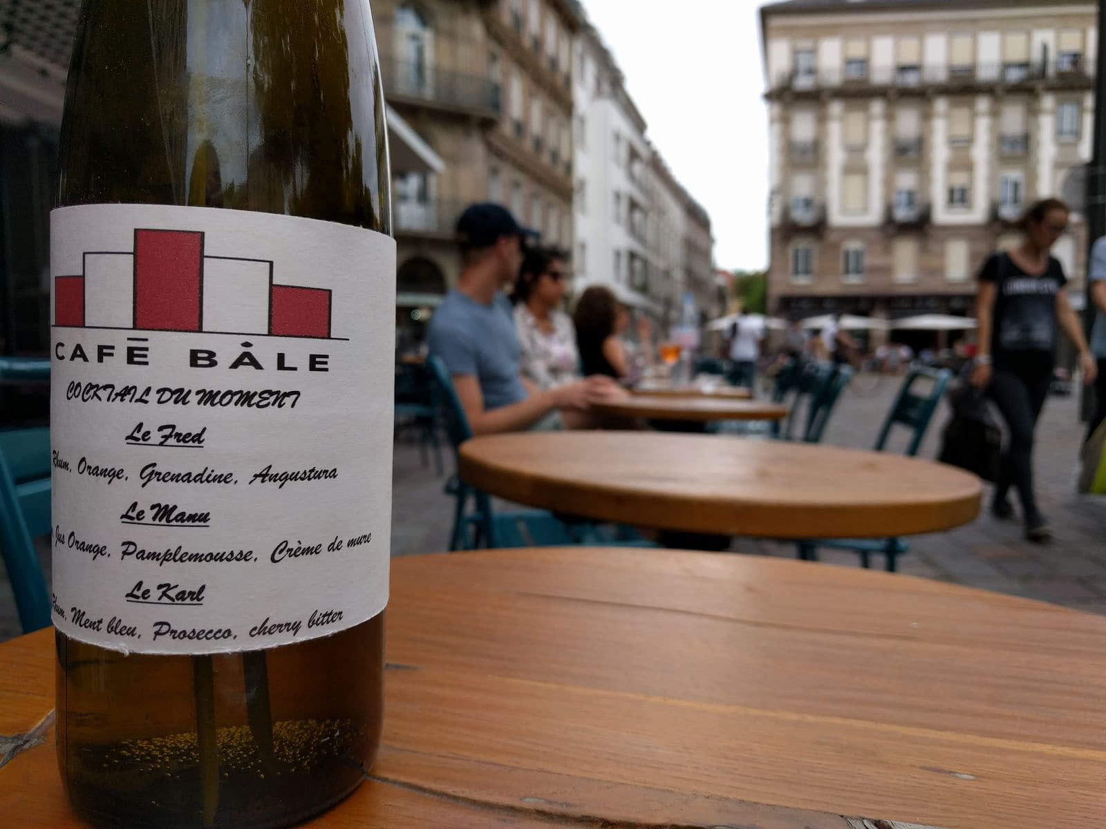 Le Café Bâle mise sur ses cocktails et happy hour (Photo PF / Rue89 Strasbourg / cc)