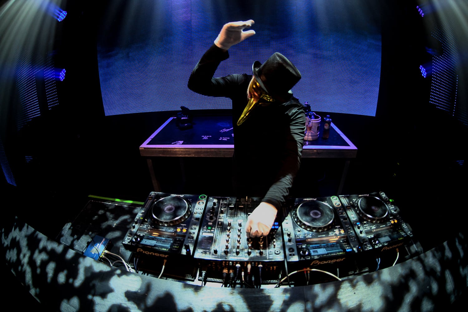 Claptone