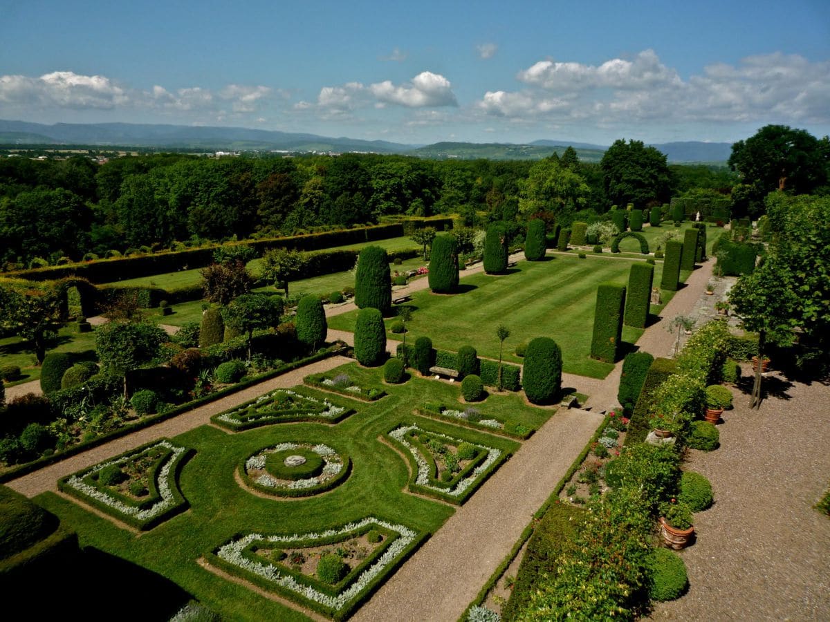 Journée aux jardins du château de Kolbsheim dimanche, menacés par le GCO